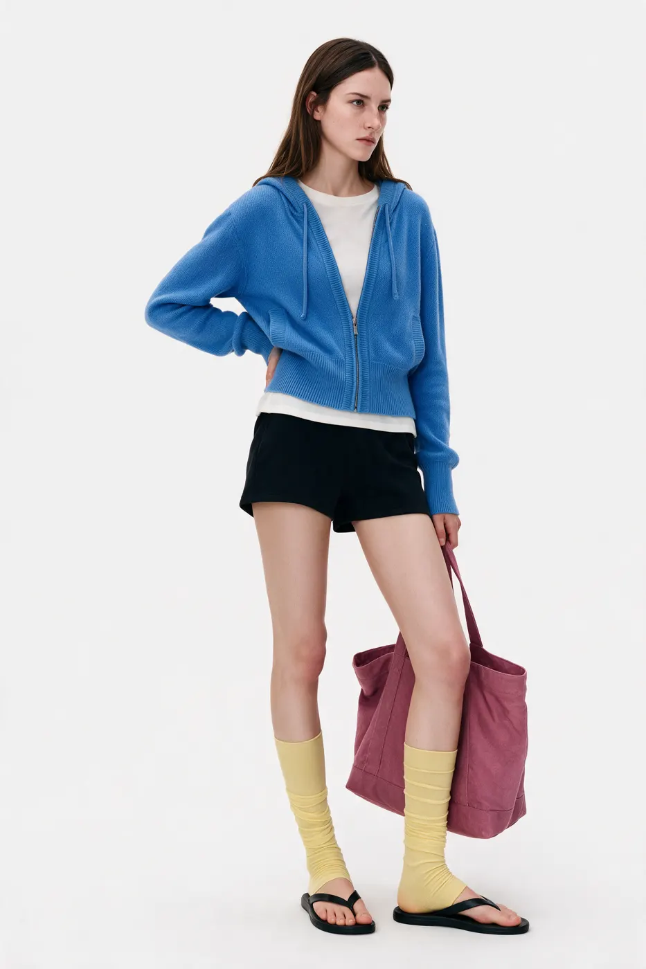 Full-body fashion e-commerce model image, view 06
