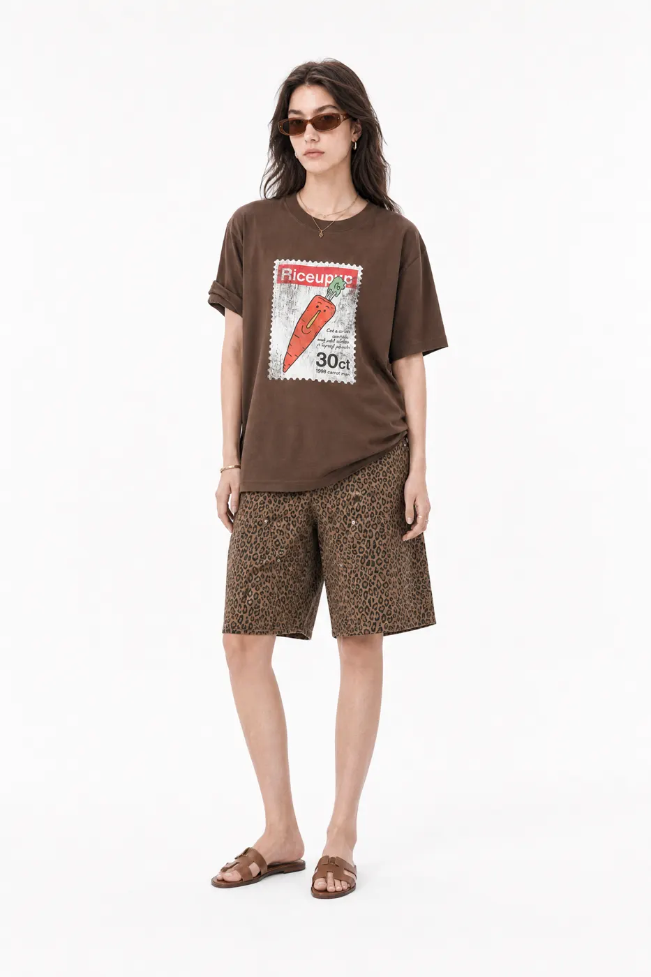 Full-body fashion e-commerce model image, view 30