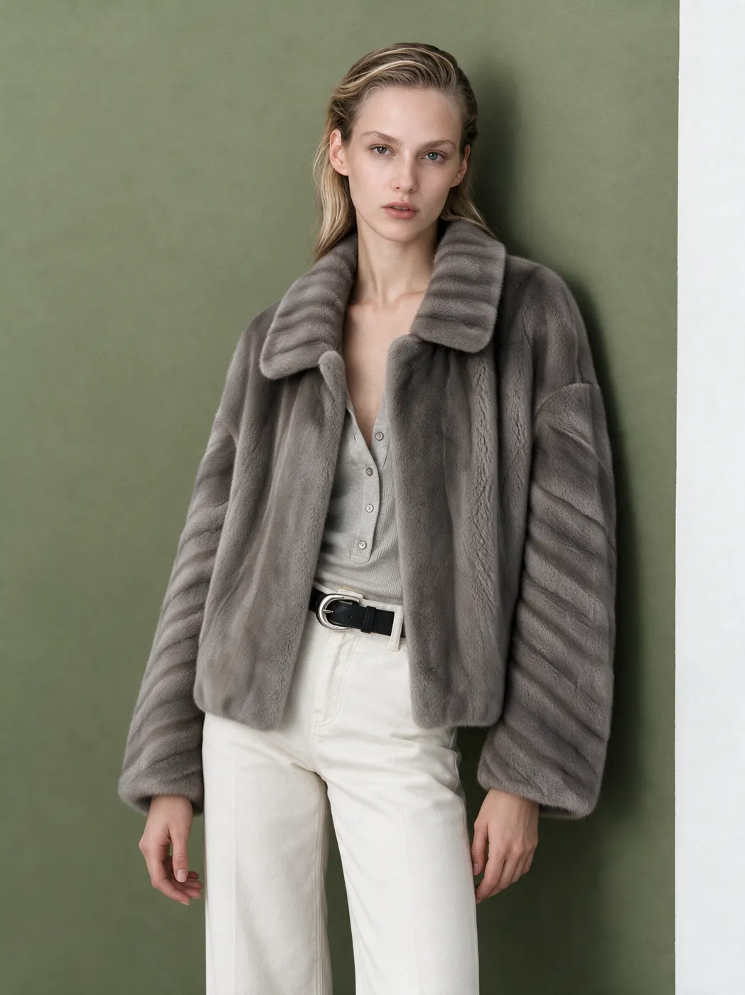 Half-body fashion e-commerce model image, view 07