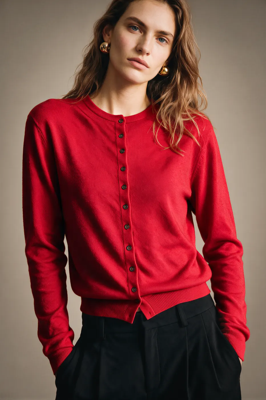 Half-body fashion e-commerce model image, view 13