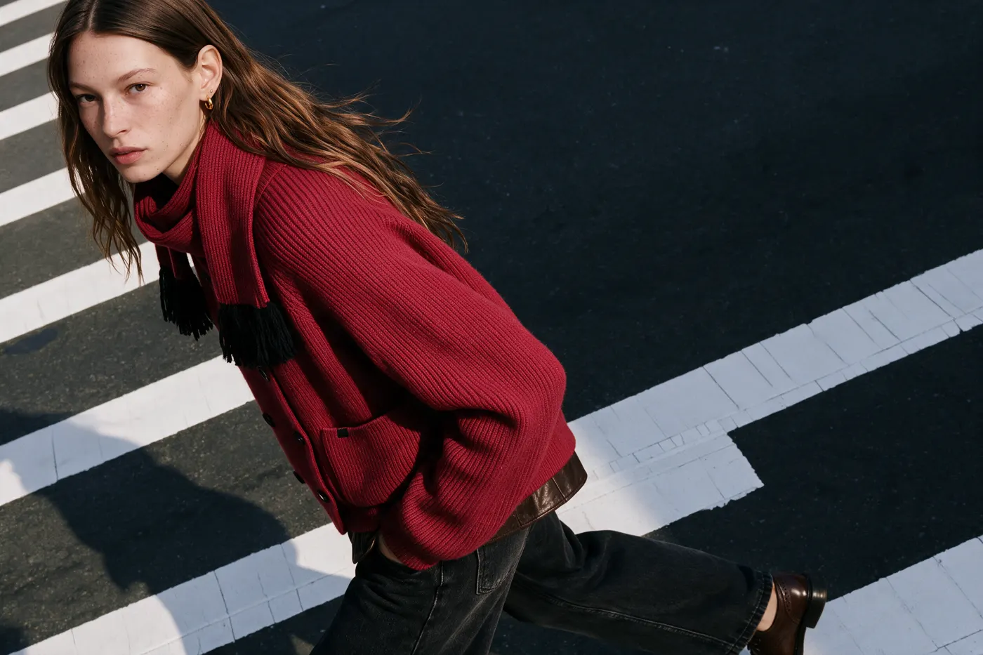 Red fashion lookbook image, view 02