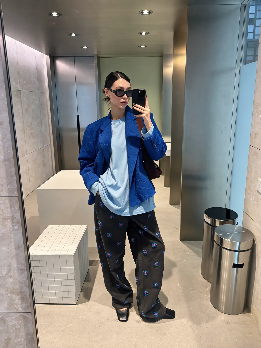 Everyday fashion styling in a casual lifestyle setting, view 22
