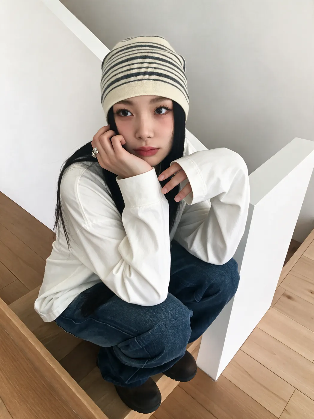 Everyday fashion styling in a casual lifestyle setting, view 23