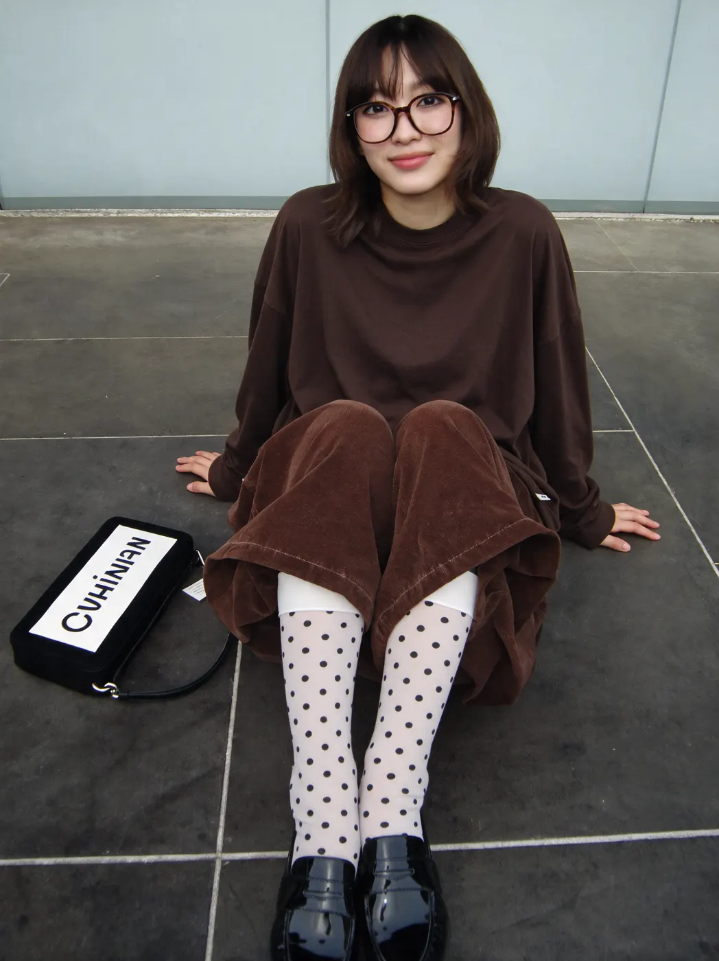 Everyday fashion styling in a casual lifestyle setting, view 24