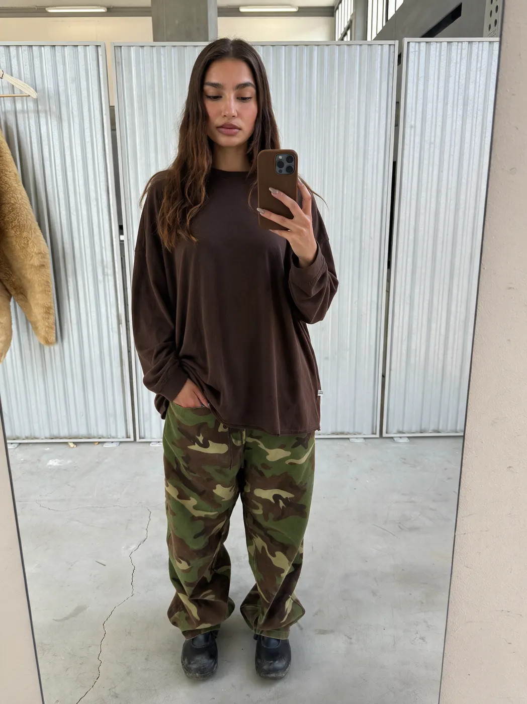 Everyday fashion styling in a casual lifestyle setting, view 31