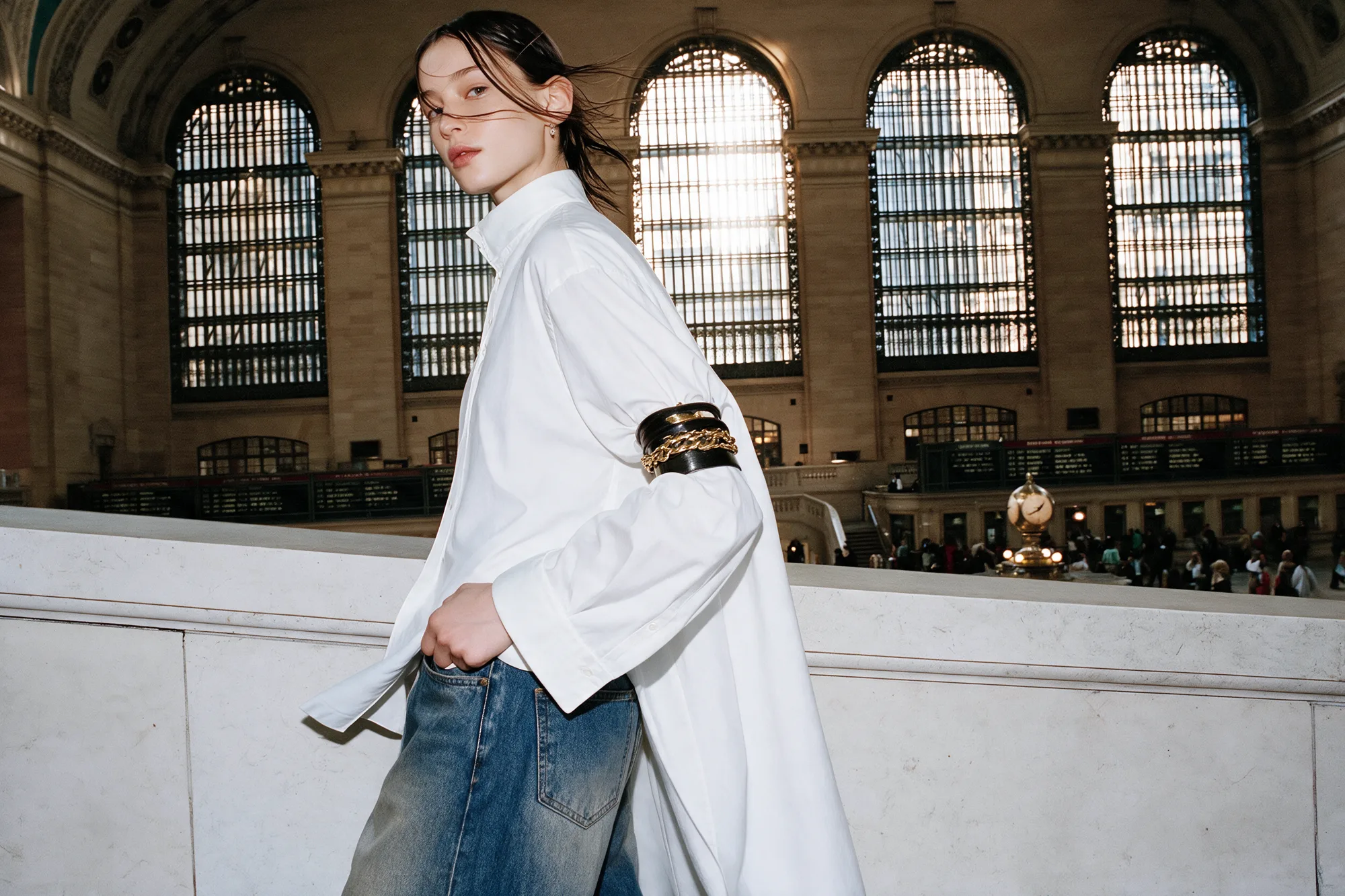 Balenciaga-inspired fashion campaign image, view 06