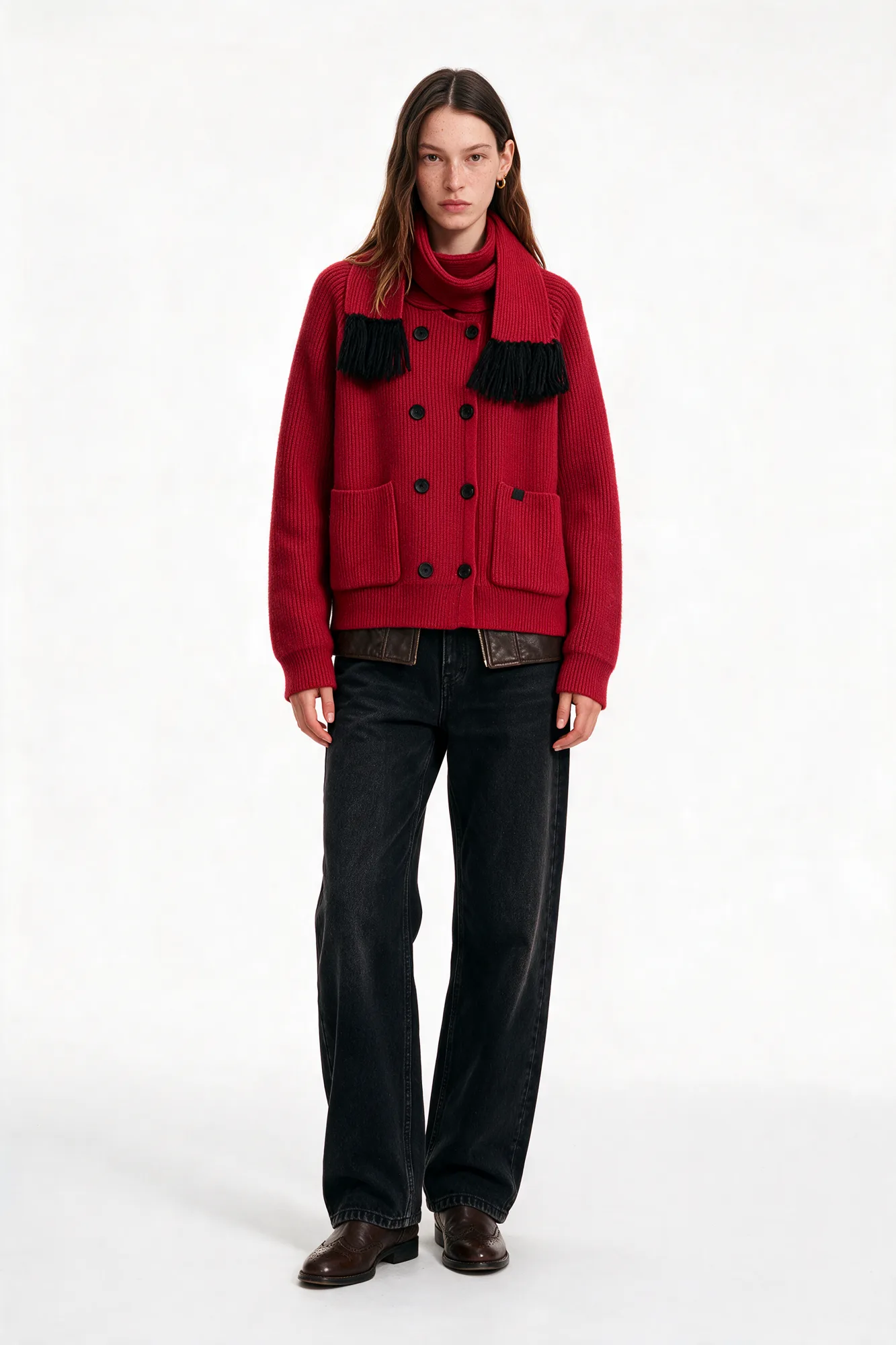 Full-body fashion e-commerce model image, view 07