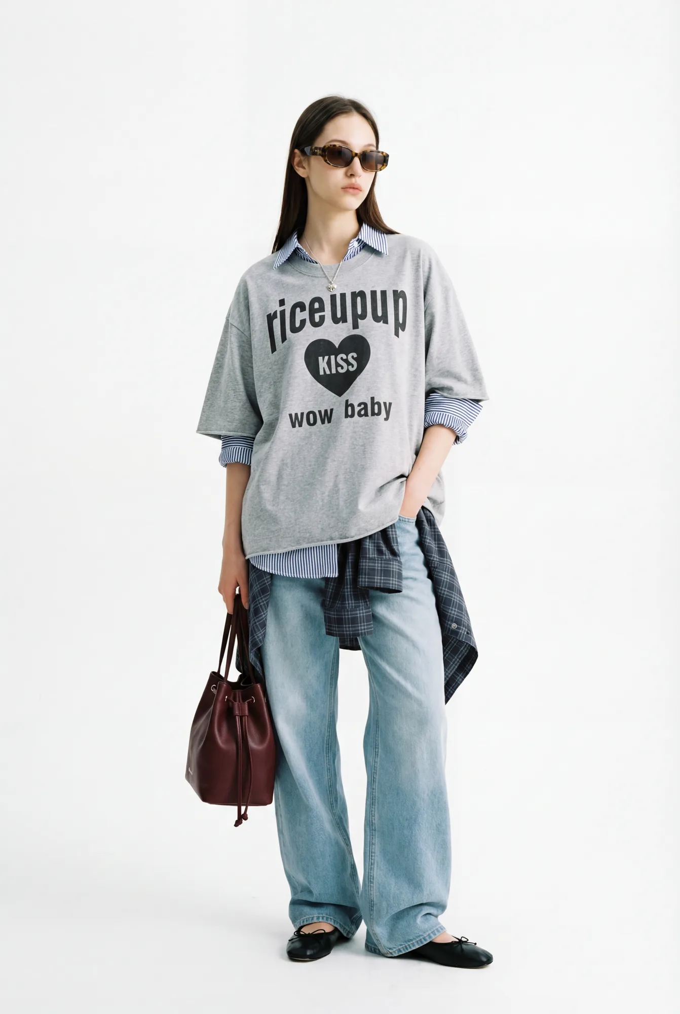 Full-body fashion e-commerce model image, view 12