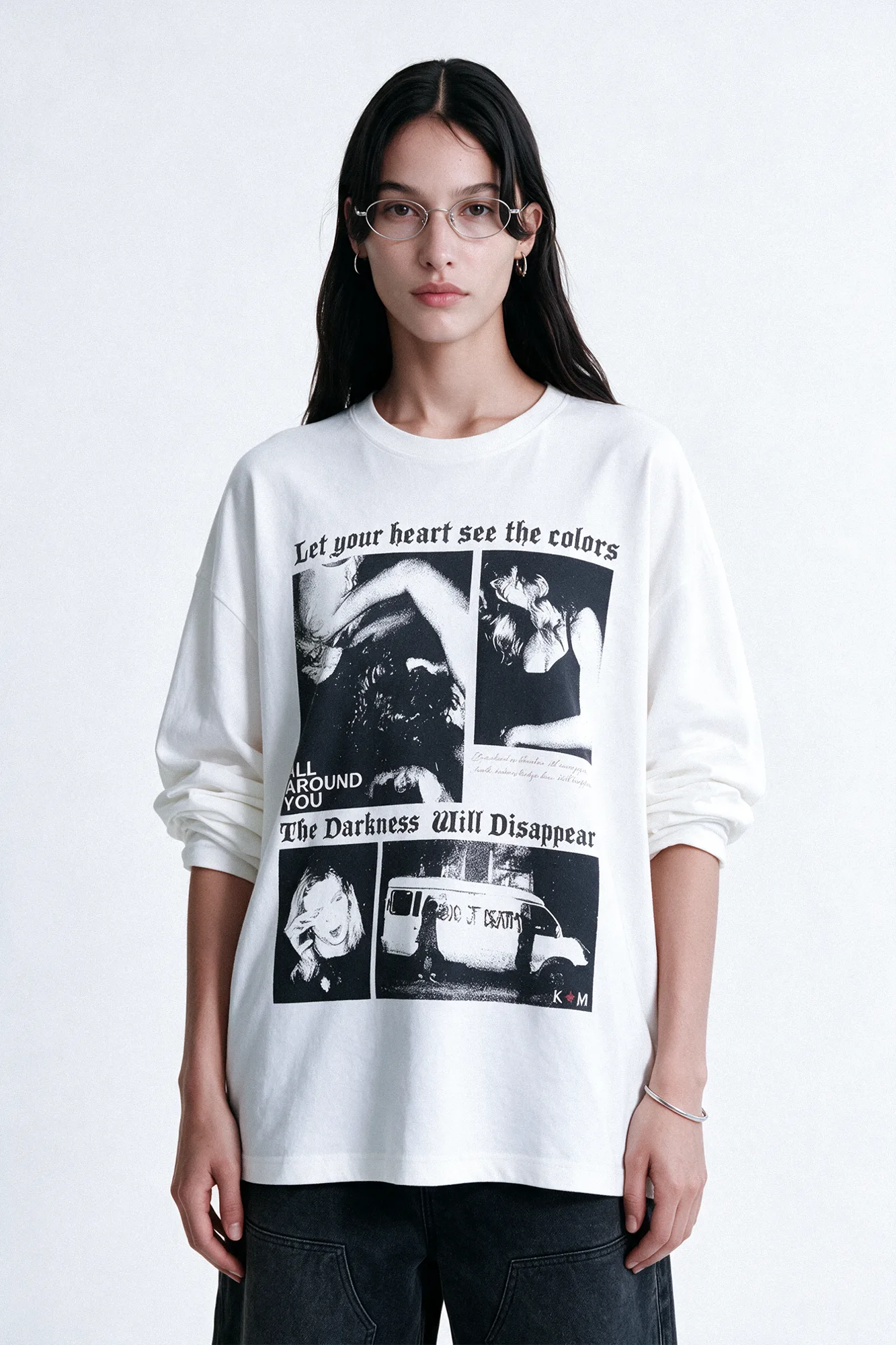Half-body fashion e-commerce model image, view 01