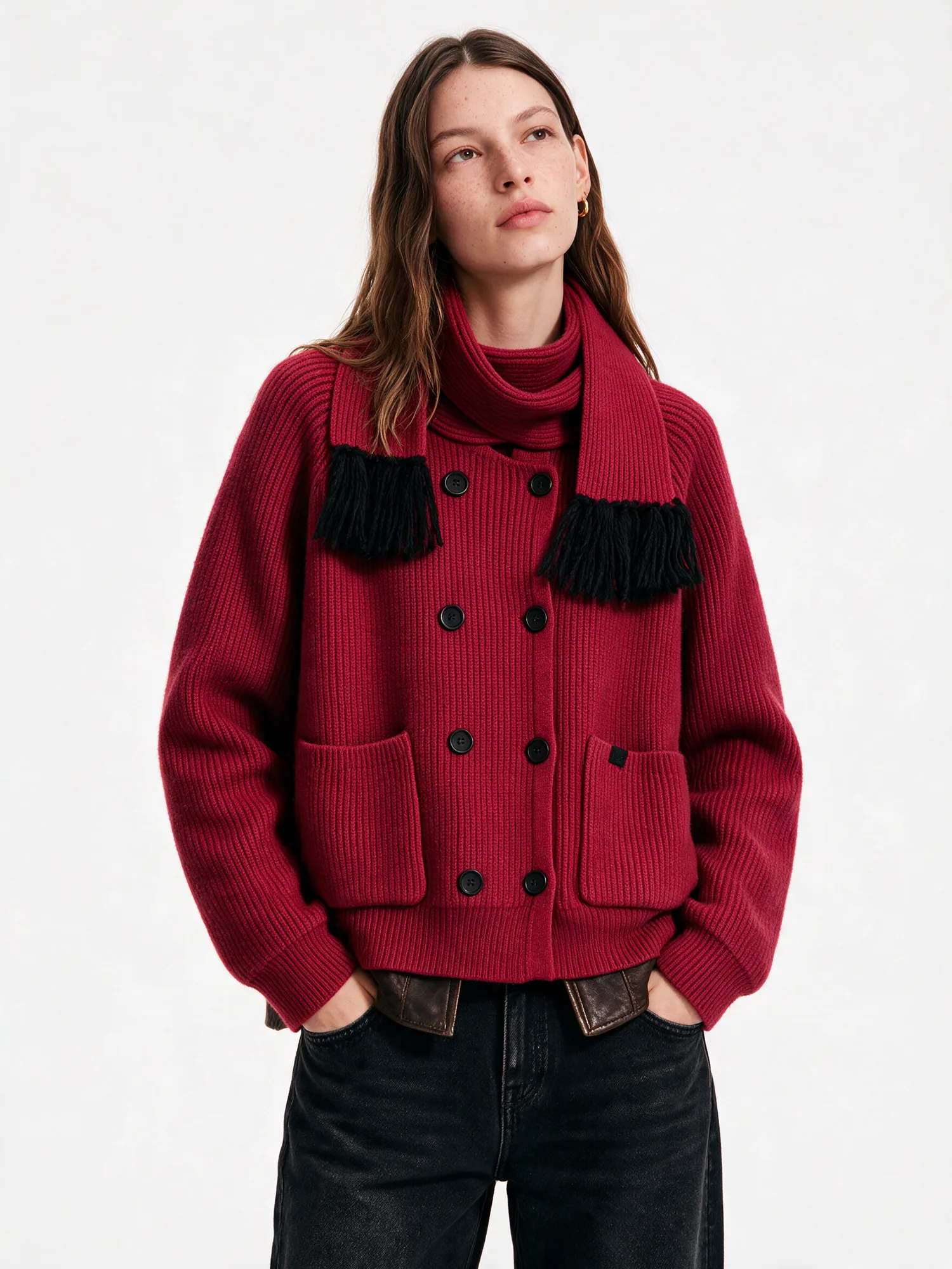 Half-body fashion e-commerce model image, view 03