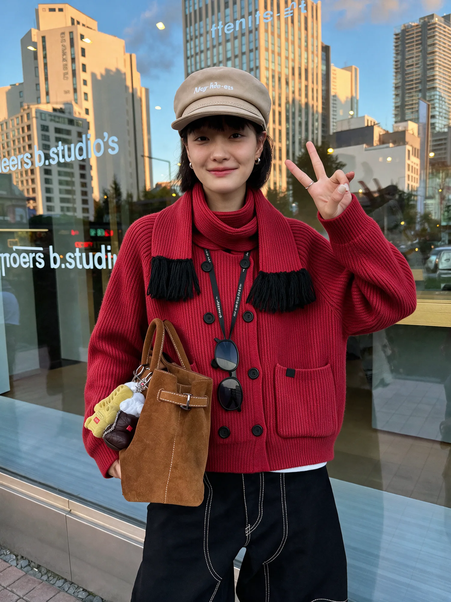 Everyday fashion styling in a casual lifestyle setting, view 02