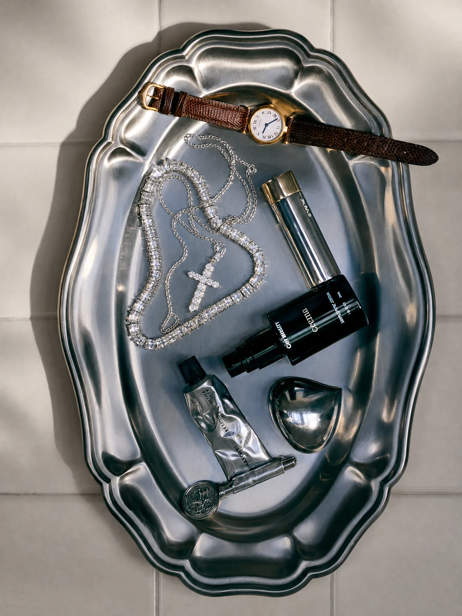 Social still-life product display, view 06